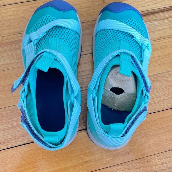 NEW TEVA outflow universal sandal in blue/teal. Size 13 - Picture 4 of 6